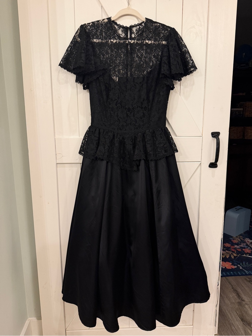Elegant Gunne Sax Black Lace Peplum Formal Dress Size Modern 2/4